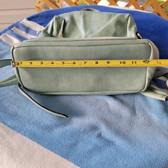 Jen and Co Backpack Handbag Combo - Picture 13 of 14